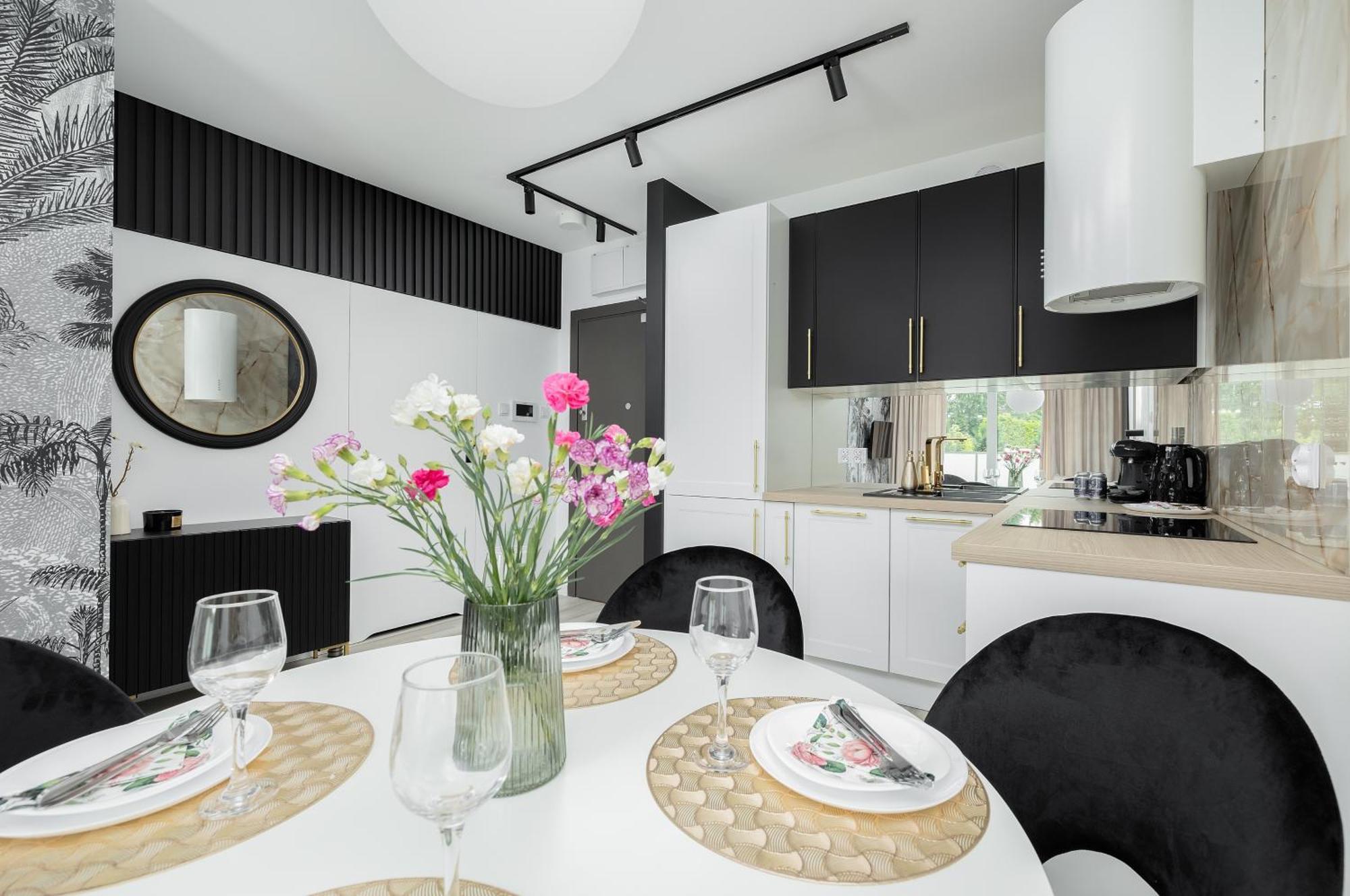 Stylowe Z Parkingiem I Balkonem W Kolobrzegu By Renters Apartment Kolobrzeg